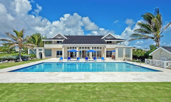 Long Bay House | This stunning 3 bedroom mansion, located on the serene East Coast of Barbados