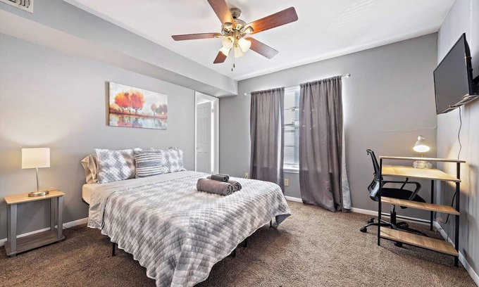 Greater Fondren Southwest House | This townhouse is a 2 bedroom(s), 2 bathrooms, located in Houston, TX.