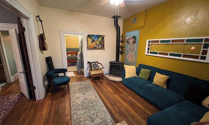 Salida House | This townhouse is a 2 bedroom(s), 1 bathrooms, located in Salida, CO.
