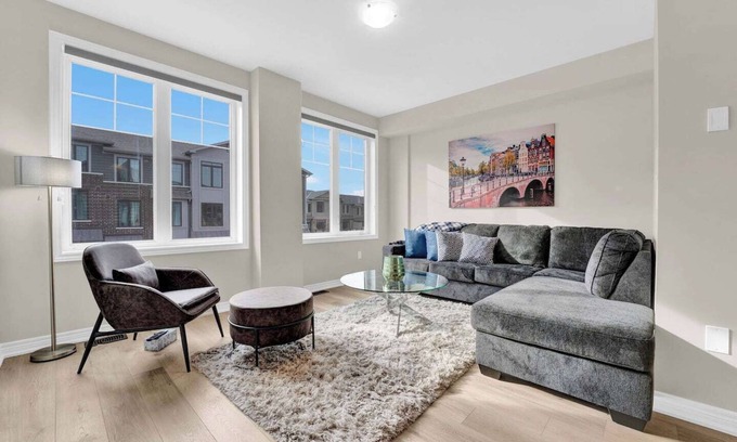 Cambridge House | This townhouse is a 3 bedroom(s), 1.5 bathrooms, located in Cambridge, ON.