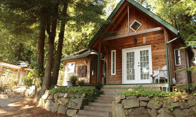 Salt Spring Island House | Thistle Dew Cottage