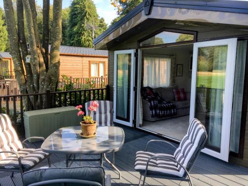 Dollar House | Thistle Lodge