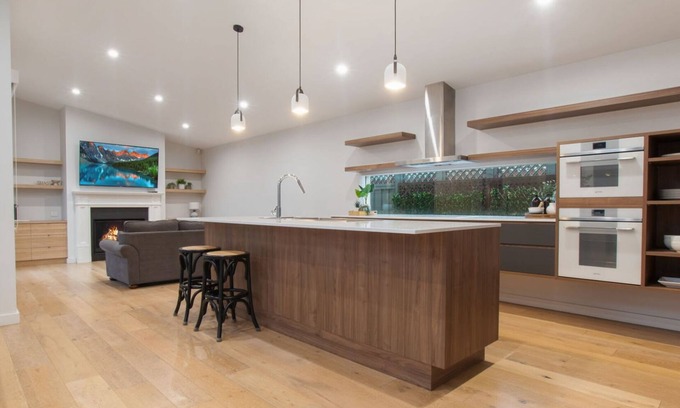 Wagga Wagga House | Thorne St Luxe Loft - CBD Location, Modern Design