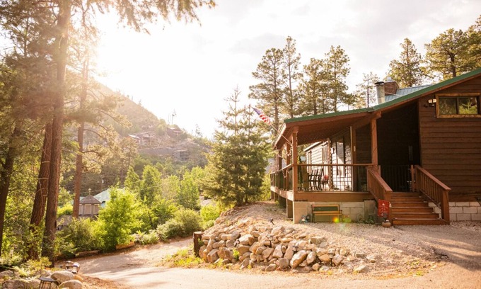 Summerhaven Cabin | Three Bears Cabin - Year Round - Pet and Kid Friendly 3 Bed/2 Bath Mount Lemmon