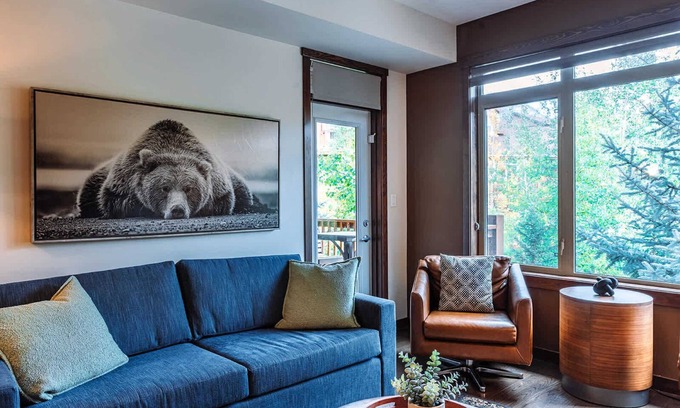Canmore Condo | Three Bears Hydeaway at Stoneridge