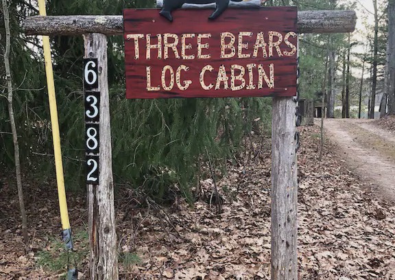 Johannesburg House | Three Bears Log Cabin on Little Bear Lake