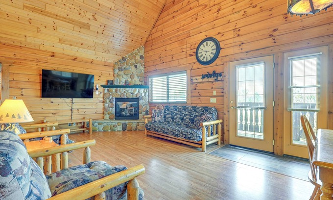 Warrens House | Three Bears Resort Home w/Perks + Outdoor Spots!