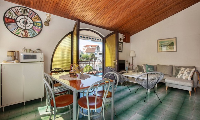 Podglavica Apartment | Three bedroom apartment with balcony and sea view Stupin Čeline, Rogoznica (A-4264-a)