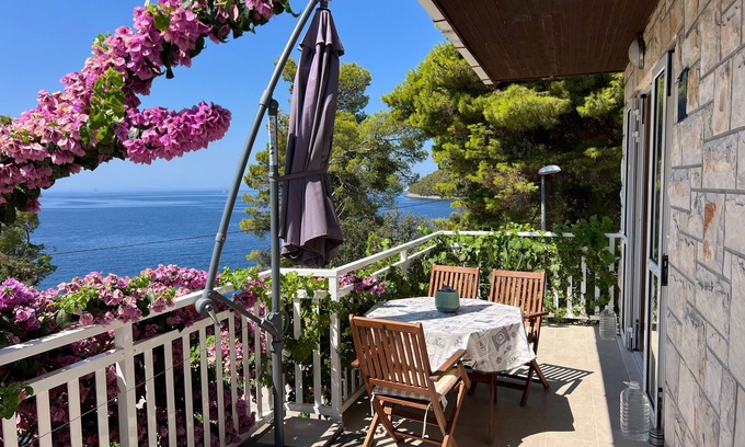 Brna Apartment | Three bedroom apartment near beach Brna, Korčula (A-9221-a)