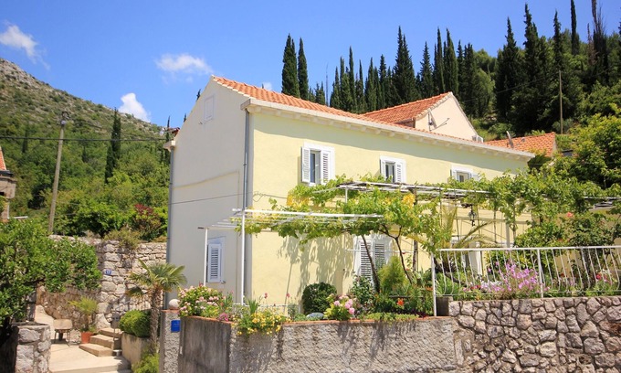 Trsteno Apartment | Three bedroom apartment with terrace Trsteno, Dubrovnik (A-9015-a)