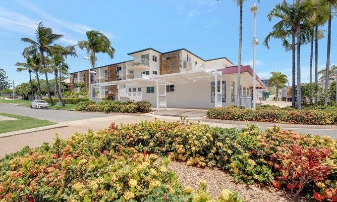 Emu Park Apartment | Three Bedroom at Endeavour Inn