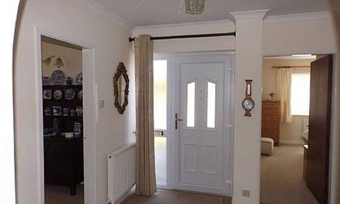 Abersoch House | Three bedroom bungalow. Central Abersoch location. Disabled friendly.