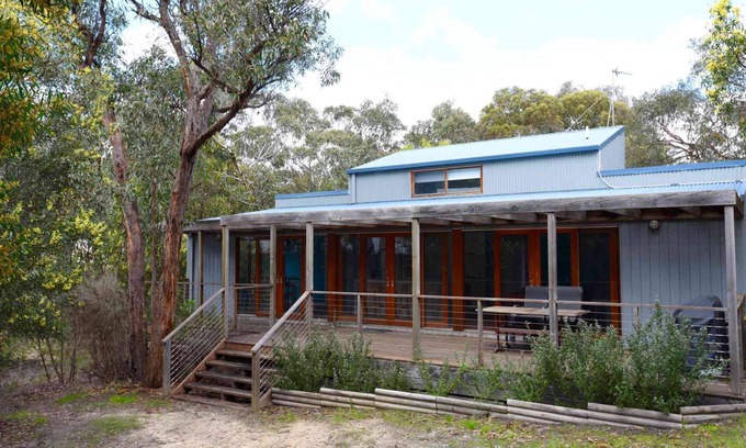 Anglesea House | Three Bedroom Bushland House