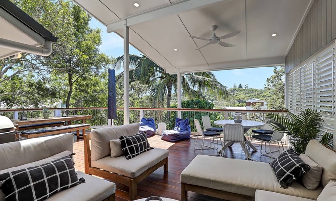 Point Lookout House | Three bedroom house easy walk to several beaches including dog beach, and.