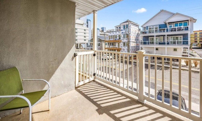 Midtown Ocean City Condo | Three Bedroom Oceanside Condo Steps from the Beach