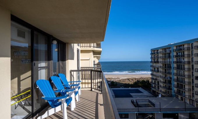 North Ocean City Condo | Three bedroom side condo on the ocean in North OC