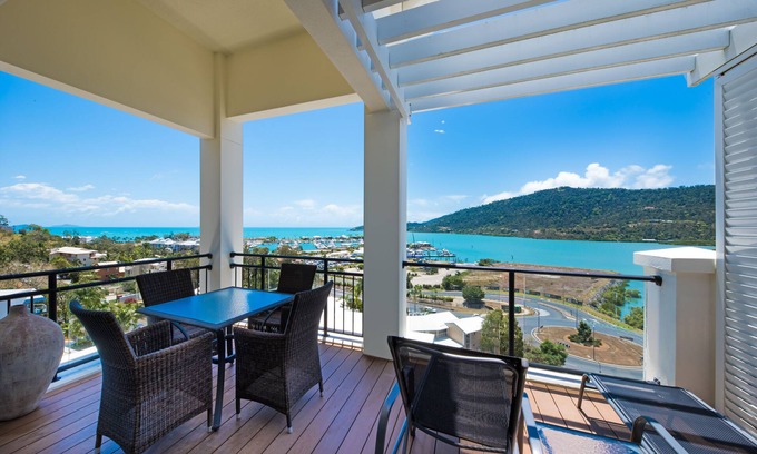 Airlie Beach Apartment | Three Bedroom Two Bathroom Two Level Top Floor Luxe Spa Penthouse