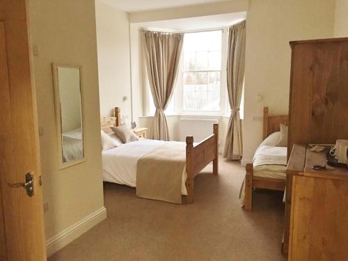 Harnham House | Three Crowns Guest House