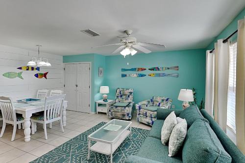 Gulf Shores Apartment | Three Cs #102 - Surfsong