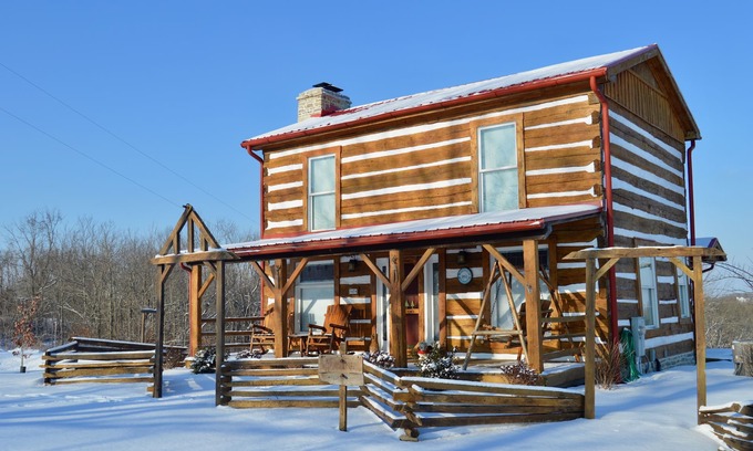 De Mossville Cabin | Three Pines Historic Log Cabin (About 20 Minutes From Ark Encounter)