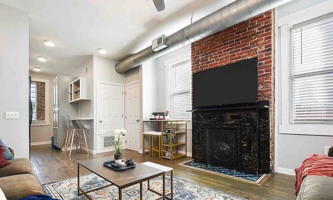 East Allegheny House | Three Private Units, Near Stadiums, Free Parking