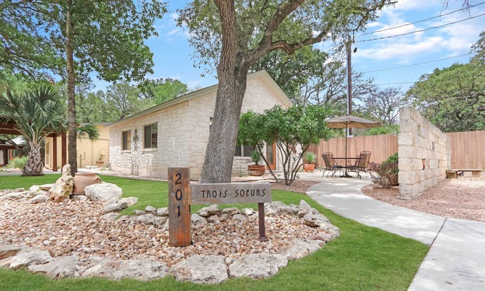 Wimberley Cabin | Three Sisters- Casita 1 I Pet Friendly couples retreat in Wimberley