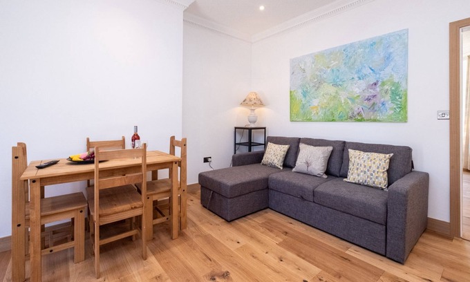 Pettistree Cottage | Three Tuns Apartments - Birch - sleeps 3 guests in 1 bedroom