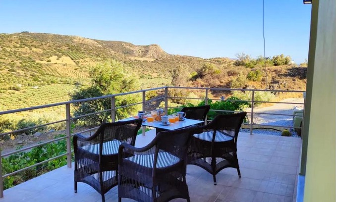 Agia Galini House | THROUBI VILLA