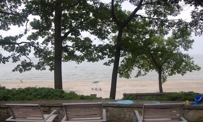 Ridgeway Cottage | Thunder Bay Lakefront Cottage