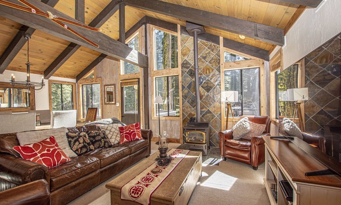 Timberland House | Thunder Lodge by Hauserman Rentals