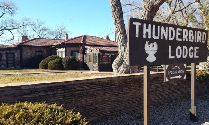 Chinle Hotel | Thunderbird Lodge
