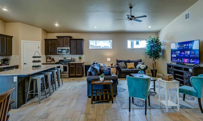 Las Cruces House | Thurston · New Desert Oasis - Relax and Enjoy