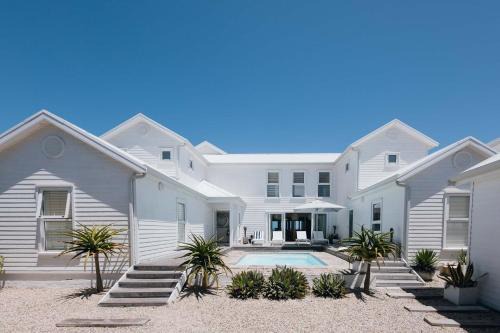 Yzerfontein Villa | Thyme & Tide Beach Villa