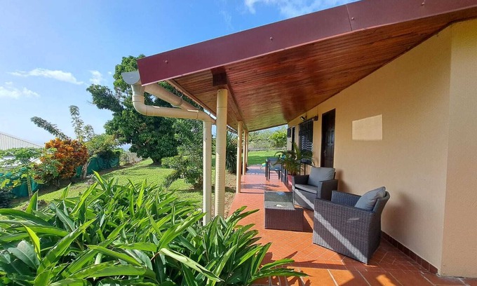 Le Morne-Vert Villa | Ti' Chalet 2 pers North Caribbean, close to beaches and mount Pelée
