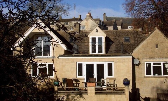 Painswick Bed & Breakfast | Tibbiwell Lodge - B&B