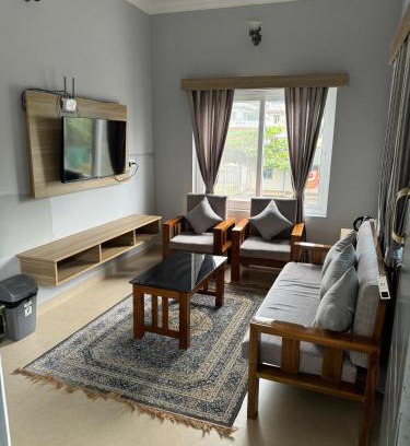 Piriyapatna Hotel | Tibet Holiday Home
