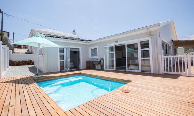 L'Agulhas House | Tidal Pool