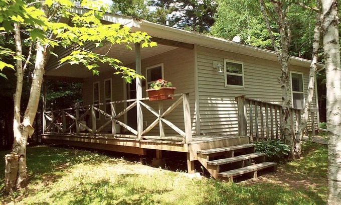 Moose River Cabin | Tidal River Ridge Retreat - The Robin
