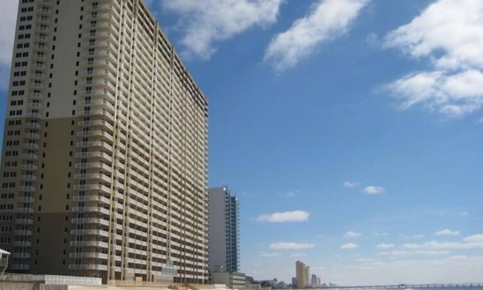 Panama City Beach Condo | Tidewater! Special Deal!Septem.2-13per night 111!Early check-in 1pm! Location!