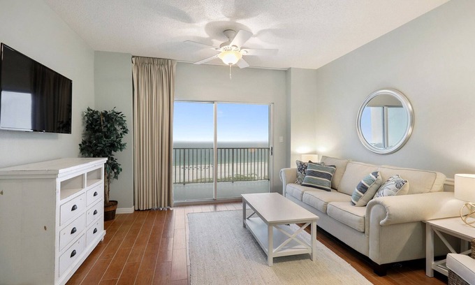 Orange Beach Condo | Tidewater Unit #606 Nicely appointed 1 BD/1BA with built-in bunks Gulf frontn