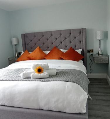 Kilkelly Apartment | Tiernan's Luxury King Room Ensuite