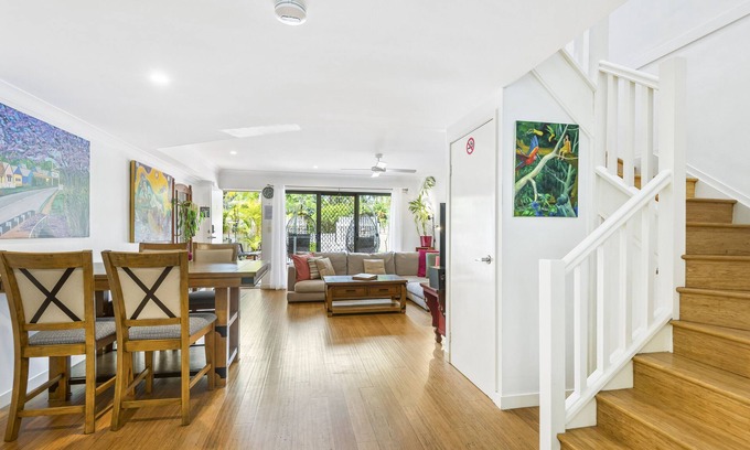 Belongil Villa | TIGERLILY'S @BELONGIL BEACH BYRON BAY, 100 metres to Belongil Beach, Pool WiFi