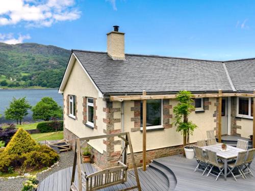 Colintraive House | Tigh-Na-Creige