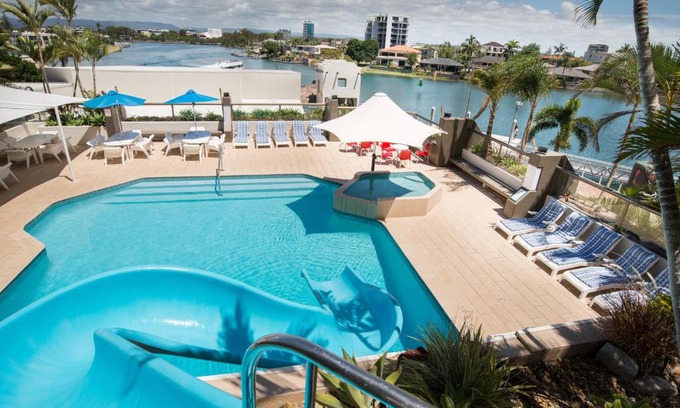 Surfers Paradise Apartment | Tiki Hotel Apartments Surfers Paradise