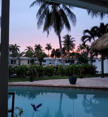 Garden Isles House | Tiki Pool Water Front Paradise