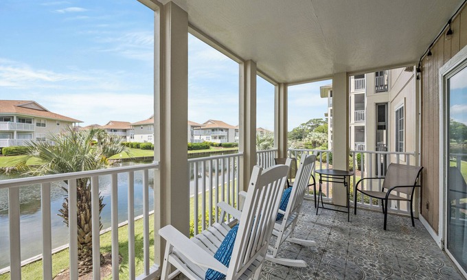Cherry Grove Beach Condo | Tilghman Shores A2 - Newly Renovated 1 Bedroom Condo - Close to Beach - Pool - Lake View