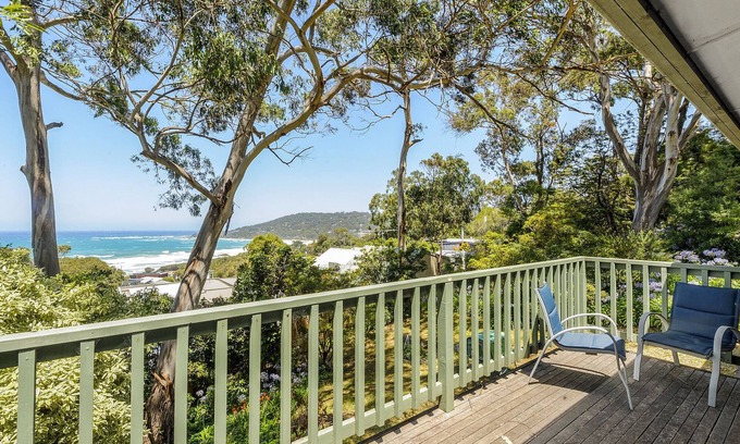 Lorne House | Timber Beach House, Spectacular Views
