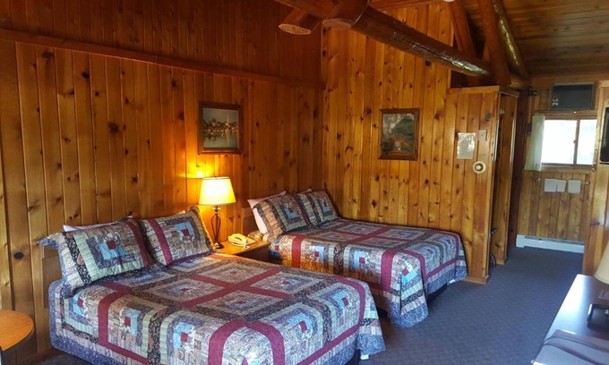 Ludlow Hotel | Timber Inn Motel