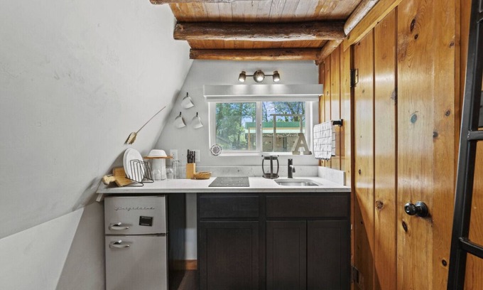 Colorado Springs Cabin | Timber Lodge Cabin #25