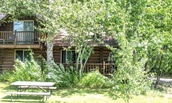 Winthrop Cabin | Timber Wolf Cabin: One Bedroom